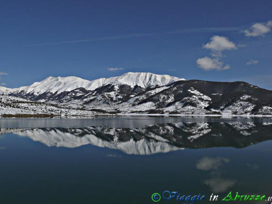 Lago di Campotosto - P1120582-.jpg 